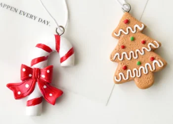 Festive Holiday Ornaments to Brighten Your Christmas Tree This Season