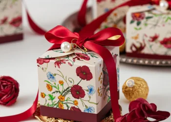 Unique Hand-Painted Plant Gift Boxes Perfect for Memorable Wedding Favors
