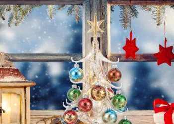 Top Small Glass Christmas Tree Ornaments to Brighten Your Holiday Tabletop Decor