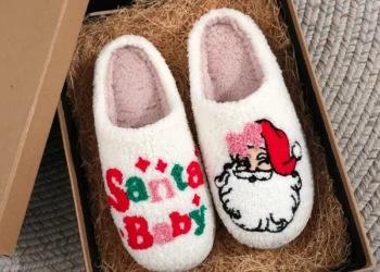 Cozy and Stylish Winter Slippers for Couples Perfect for Holiday Gifts